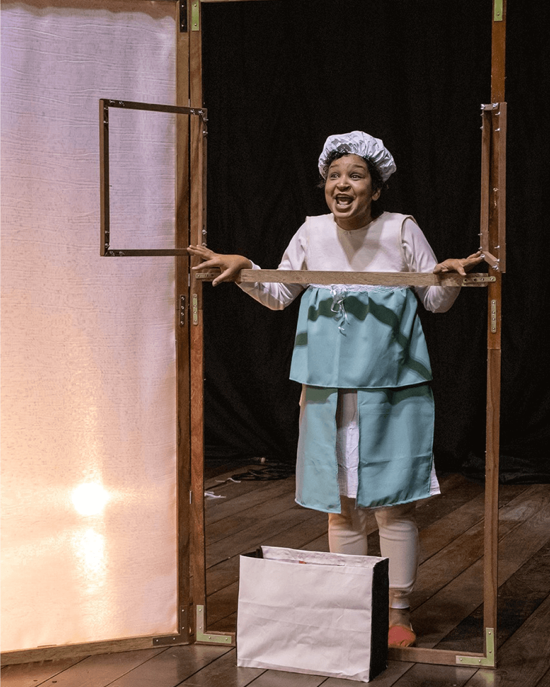 Fabi Mengarda - Espetáculo Teatral